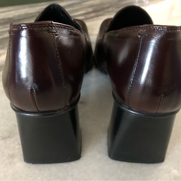 NWT FeetFirst Deep Maroon Italian Leather Pumps size 9b (39) - Picture 10 of 16